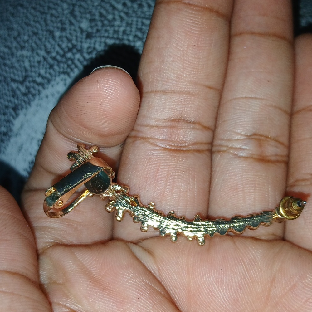 Ear cuff - Picture 4 of 7